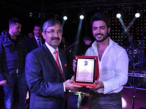 Yusuf Güney Zilede Hayranlarıyla Buluştu