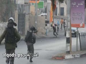 İsrail Askerlerinin Zulmü Kamerada