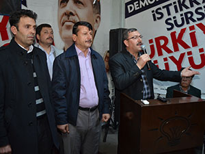 Ak Parti’ye Katılım Artarak Devam Ediyor