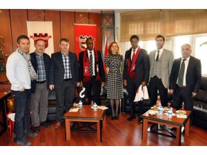 Ruanda Büyükelçisi Gaziantepspor’u Ziyaret Etti