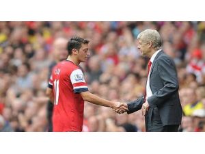 Wenger’den Mesut Özil’e Tam Destek