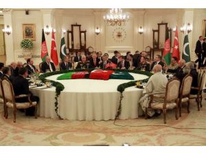 Üçlü Zirve Başladı