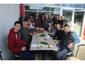Sanayi Esnafından Futbolculara Hamsi Partisi