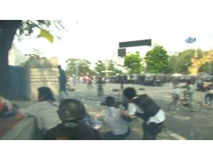 Polisin Eylemcilere Müdahalesi Sürüyor