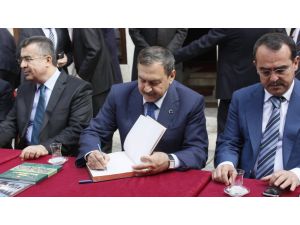 Bakan Eroğlu, Tıbbi Aromatik Bitkiler Müzesi’ni Gezdi