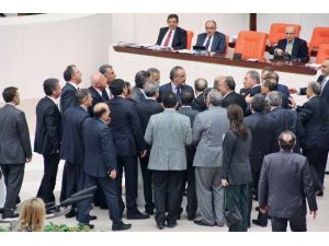 Tbmm’de Kürsü İşgali