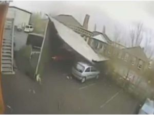 Rüzgar Çatıyı Böyle Uçurdu