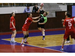 Hentbol Bayanlar Süper Ligi