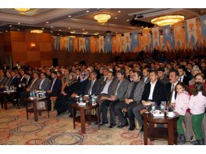 Başbakan’dan Vanlılara ‘Hologram’ Sürprizi