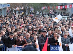 Dışişleri Bakanı Davutoğlu, Yolsuzluğa, Yaran Nasihati İle Cevap Verdi
