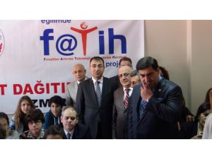 Eğitimde Çağ Atlacak Tabletler İzmir’de Dağıtıldı