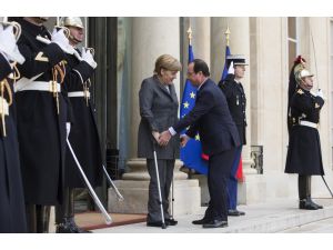 Hollandedan Merkele “Koltuk Değneği” Jesti