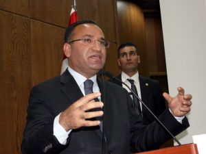 Bozdağ: Muhsin Yazıcıoğlunun Ölümü İle İlgili Soru İşaretlerinin Ortaya Çıkması Lazım