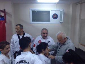 Minik Yıldız Tekvandocular Sağlık Kontrolünden Geçti