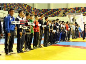 Türkiye Gençler Güreş Şampiyonası Açılış Seremonisi Yapıldı