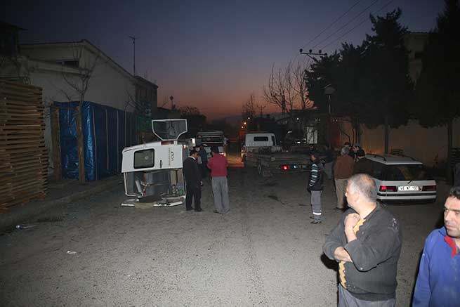 İki Minibüs Çarpıştı: 8 Yaralı