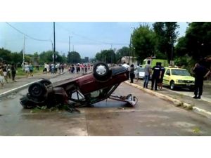 Kasırga Otomobilleri Ters Çevirdi