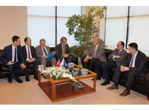 Kosova Başbakan Yardımcısı Pacolliden Bursalı İş Adamlarına Yatırım Çağrısı