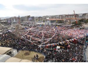 Muhalefete Sert Paralel Eleştiri