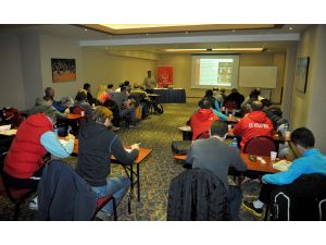 Tvf 4. Kademe Başantrenör Kursu Devam Ediyor