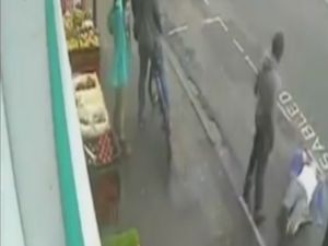 Tek Yumrukta Öldürdü