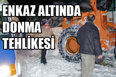 Enkaz altında donma tehlikesi 