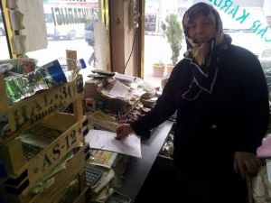 Gelin İle Görümcenin Muhtarlık Yarışı