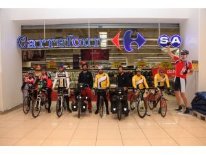 Bisikletle, 12 Bin 500 Kilometre Yol Gidecekler