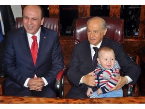 Bahçeli Balıkesirde Çocukların Da İlgi Odağı Oldu