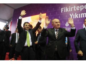 Fikirtepe’ye İlk Kazmayı Bakan Güllüce Ve Kadir Topbaş Vurdu