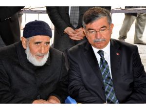 Bakan Yılmaz 350 Esnaf Dükkanını Ziyaret Etti