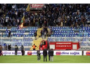 Adana Derbisinden Sonra Ortalık Savaş Alanına Döndü
