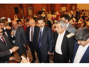 Bakan Çelik Halay Çekip, Nikah Şahidi Oldu