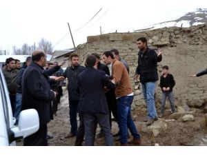 Ak Parti Heyetine Taşlı Saldırı