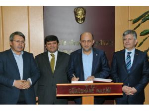 Bakan Işık Gümüşhane Valiliğini Ziyaret Etti