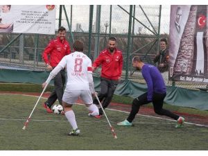 Millilerden Alkışlanacak Hareket