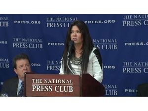 Ünlü Şarkıcı Putin’e Ateş Püskürdü