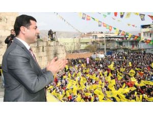 Demirtaş: Bu Ülke, Halk İstemediği İçin Bölünmüyor