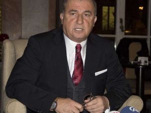 Kadınlara Fatih Terim’li Kutlama