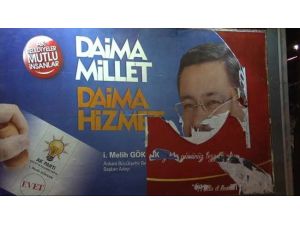 Gökçek’in Afişlerine Saldırı
