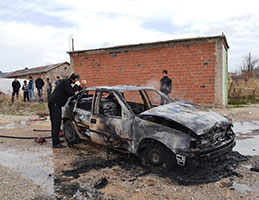 Seyir Halindeki Otomobil Alev Aldı