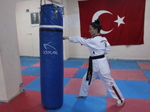 Hem Sporcu Hem De Başkan Adayı