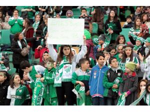 Bursaspor Kardemir Karabükspor Maçına Dişi Timsahlardan Yoğun İlgi