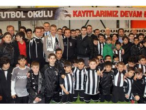 Fikret Orman, Beylikdüzü Beşiktaş Futbol Okulunu Ziyaret Etti