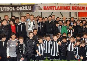 Fikret Orman’dan Beşiktaş Futbol Okulu’nu Ziyaret