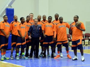Abd Askerleri, Muratpaşa Belediyespor Basketbol Takımıyla Dostluk Maçı Yaptı