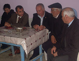 Ünal Ateşten Gelmeyen Hizmete İsyan