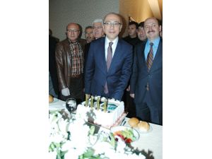 Bakan Elvan’a Doğum Günü Sürprizi