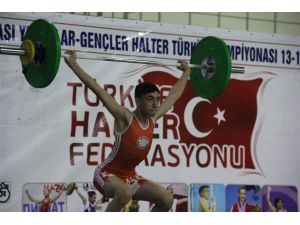 Türkiye Okullararası Yıldızlar Ve Gençler Halter Şampiyonası Başladı