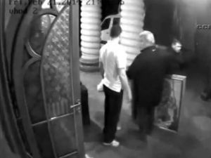 Yanukoviç Kaçarken Sarayı Boşaltmış